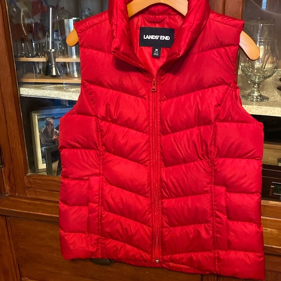 NWOT Red Puffer Vest - Picture 1 of 5